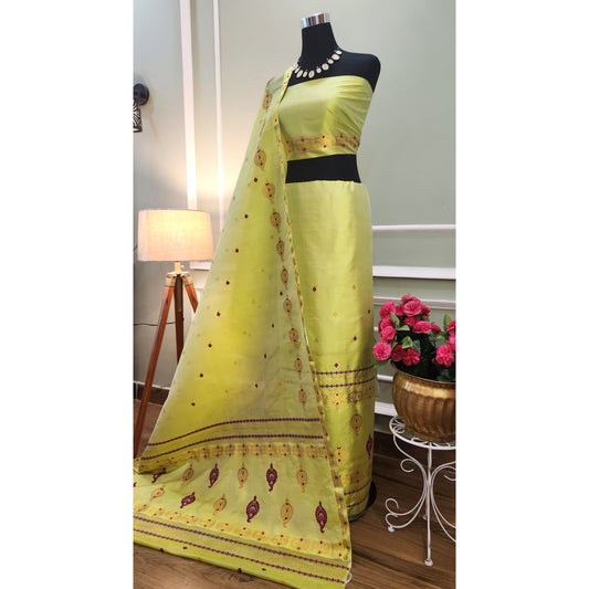 Lime Green Pure Mulberry Silk (Paat-Kesapaat) Mekhela Chador
