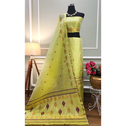 Lime Green Pure Mulberry Silk (Paat-Kesapaat) Mekhela Chador