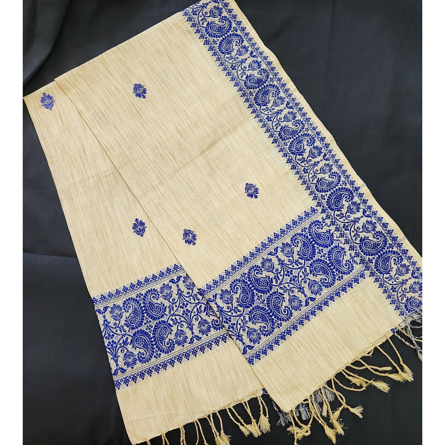 Handwoven Assamese Eri Silk Stole