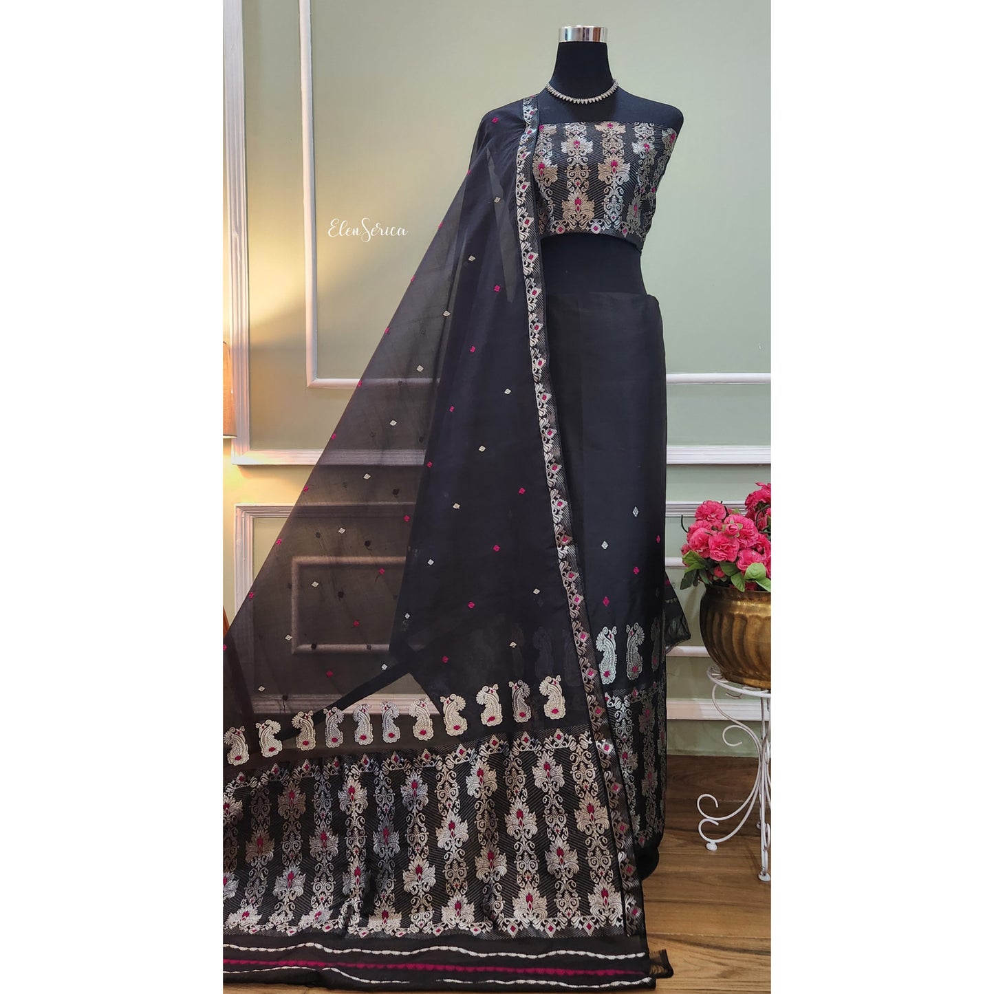 Black Silver Mulberry Silk (Paat-Kesapaat) Mekhela Chador