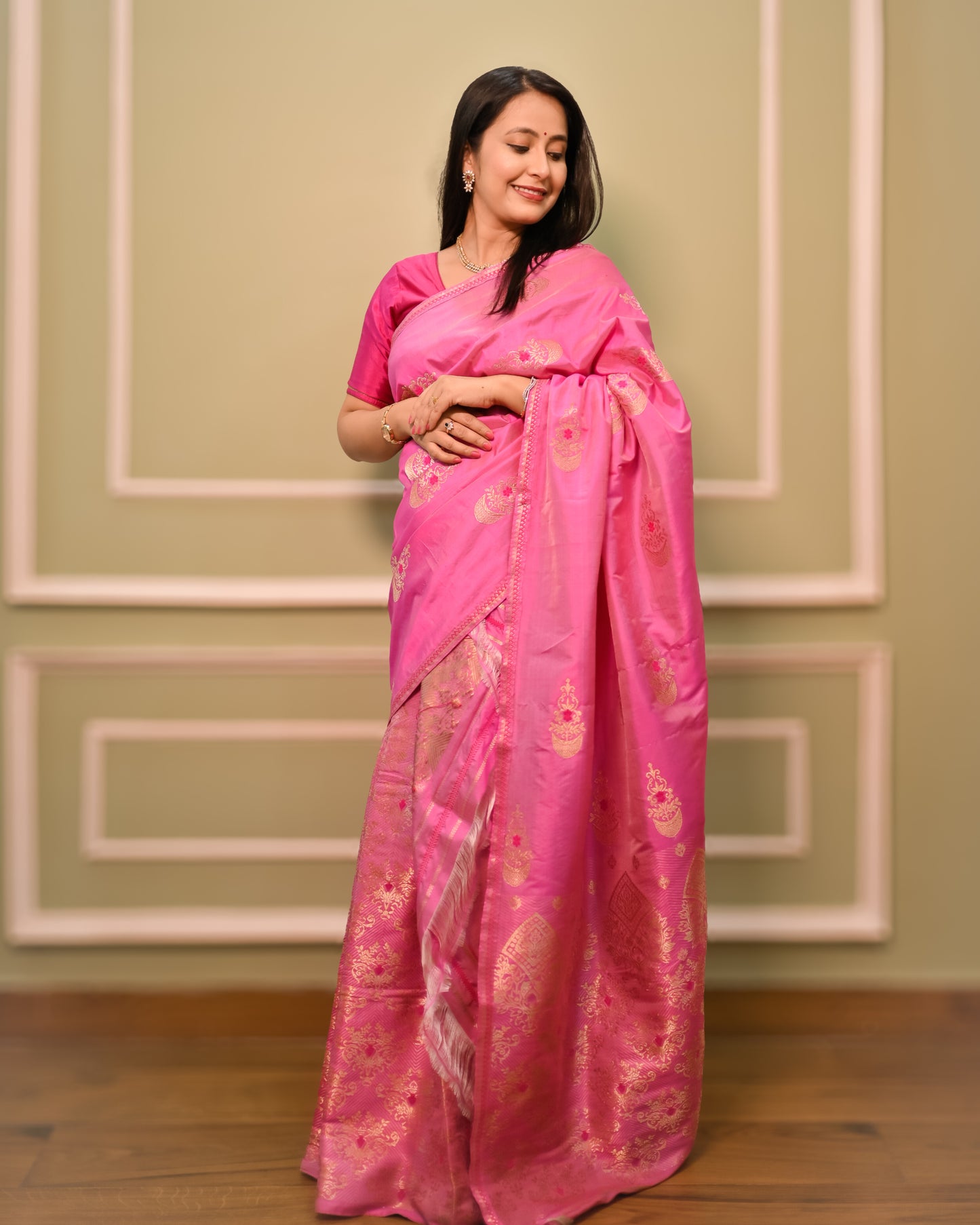 The Gulabi Rani Mekhela Chador