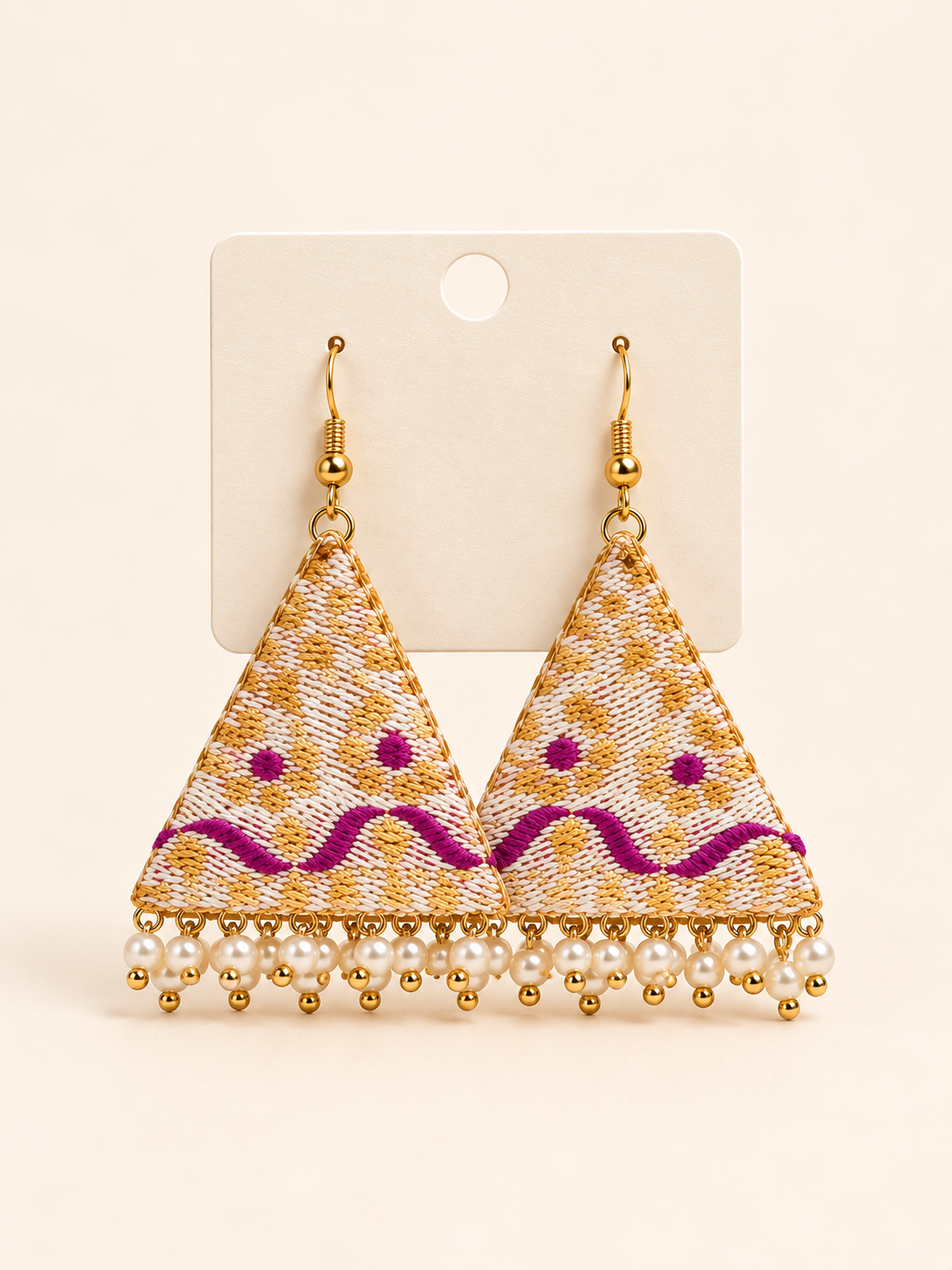 Pearl Triangle Drops