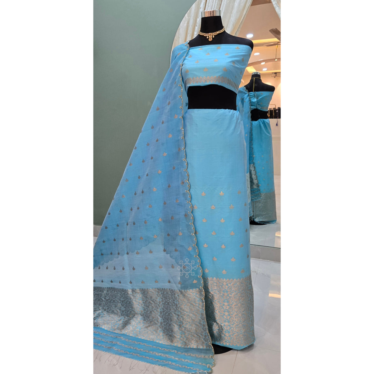 The Azure Zardosi